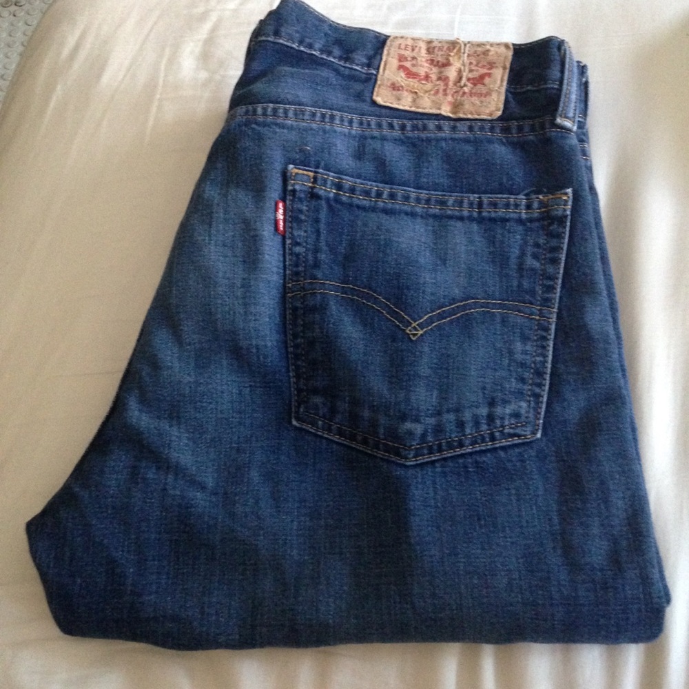 Levi 513 slim straight legs jeans size 34W 32L